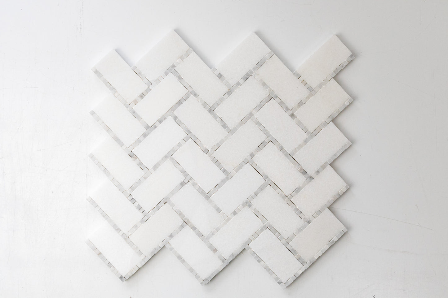 1" x 2" Herringbone - Thassos with Carrara Border
