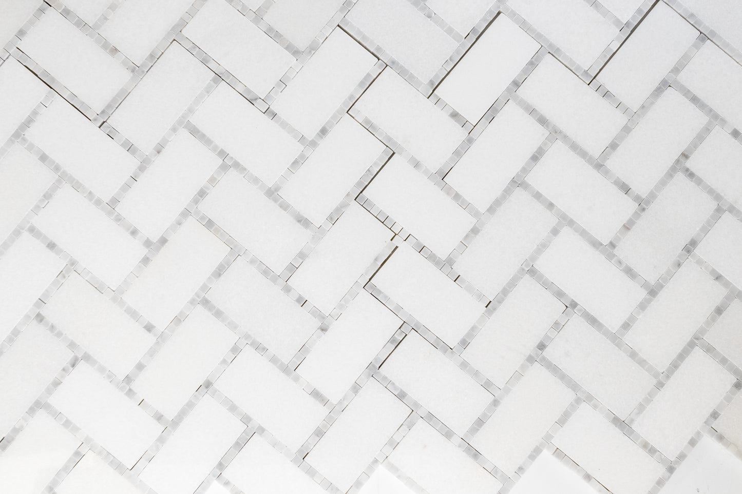 1" x 2" Herringbone - Thassos with Carrara Border