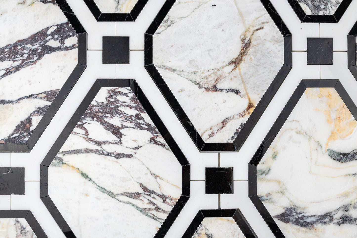 Alexander - Calacatta Vagil, Nero Marquina, Dolomite