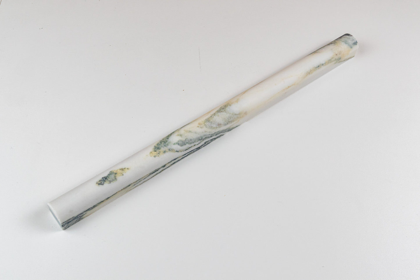 Calacatta Monet Pencil Honed