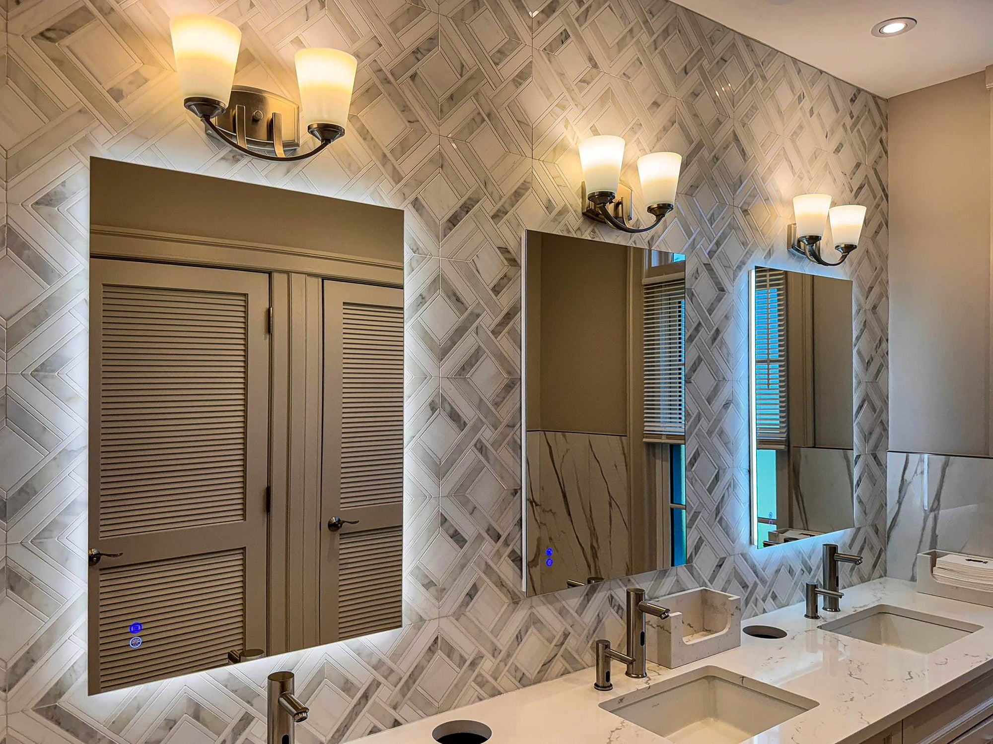 Carleton - Dolomite, Calacatta Gold, Thassos install