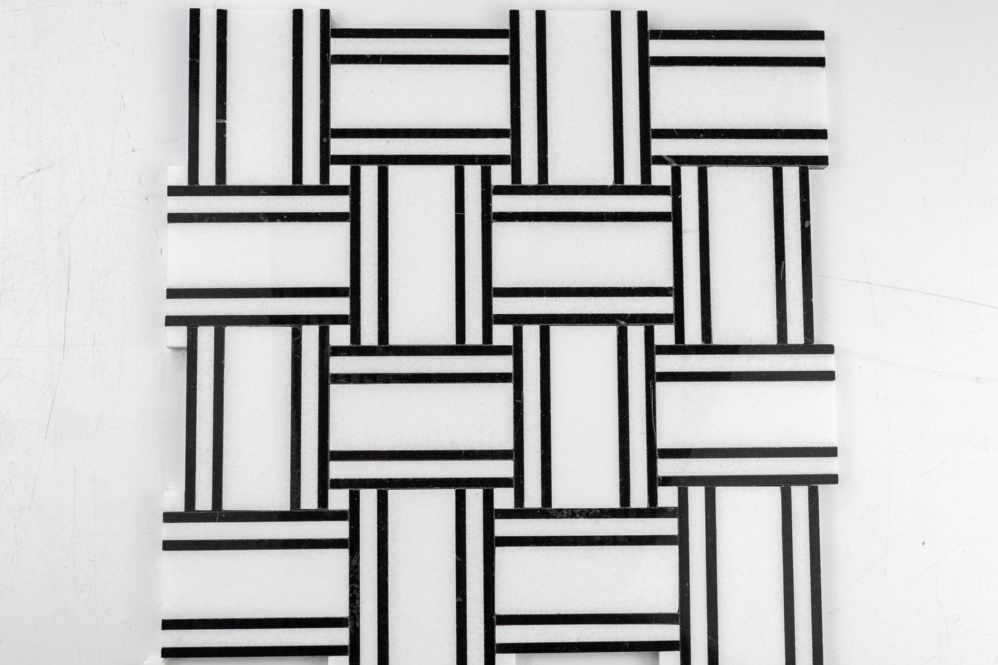 Grand Bacon - Thassos with Black Strip