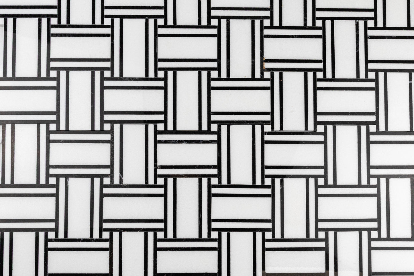 Grand Bacon - Thassos with Black Strip