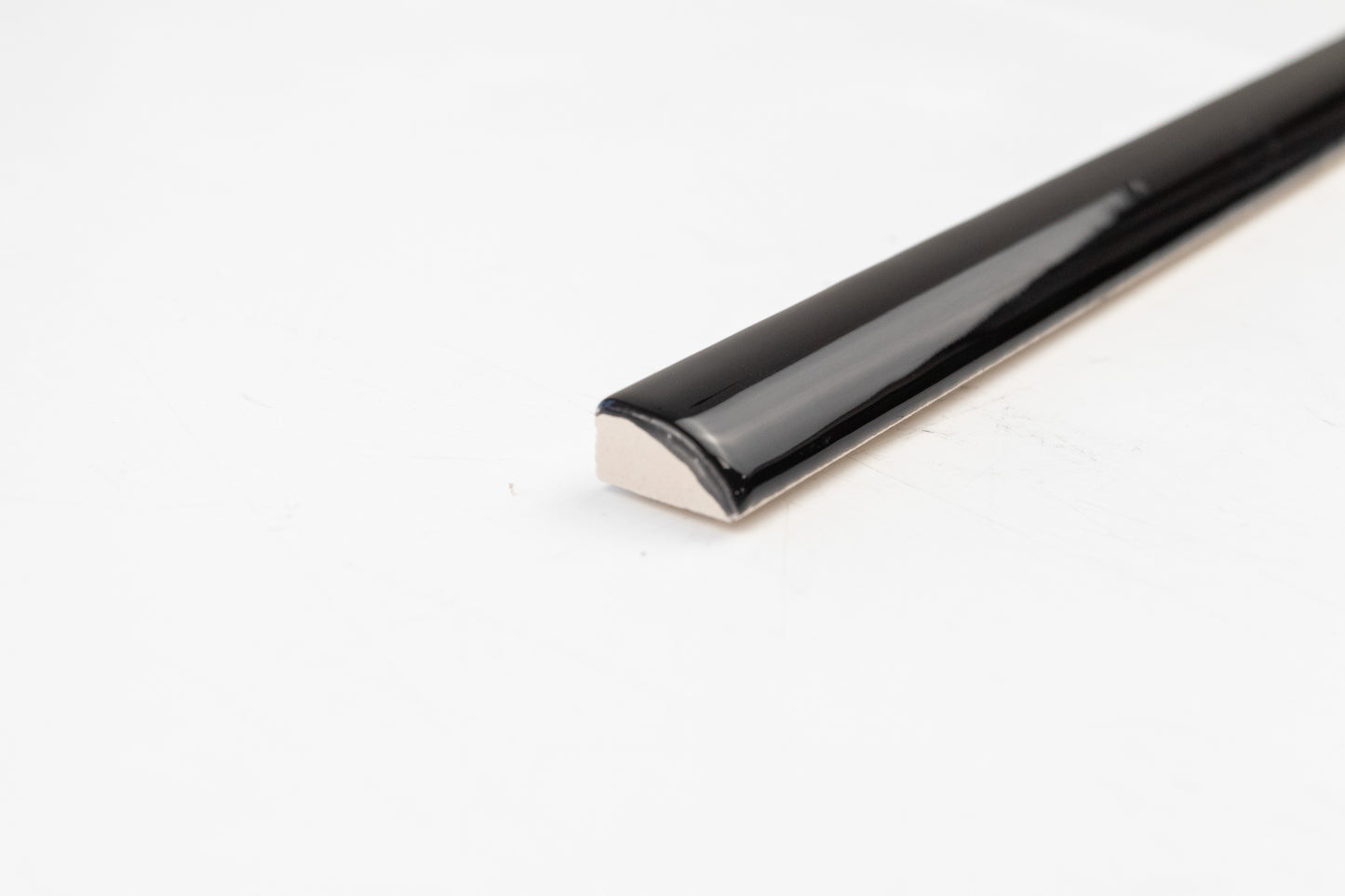 Berkshire Dove Black Liner Glossy 0.5" x 12"