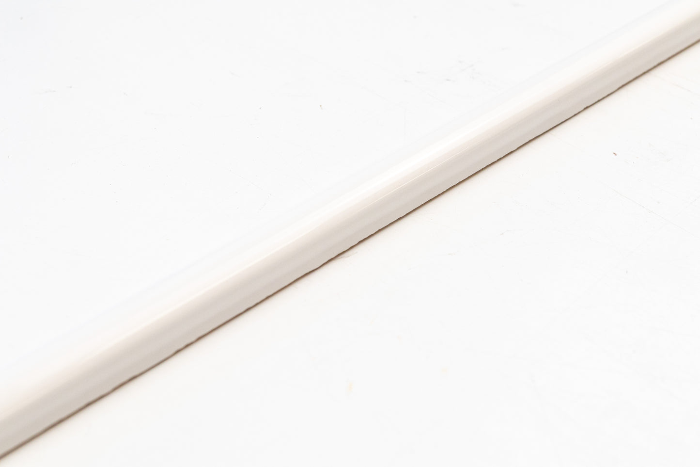 Berkshire Dove Snow Liner Glossy 0.5" x 12"