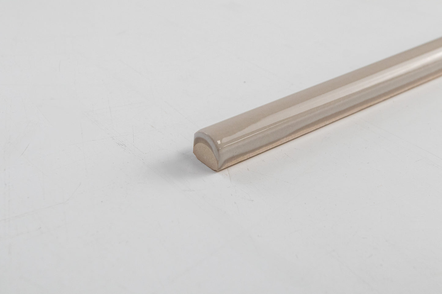 Bridgwood Petite Griege Glossy Liner 0.5" x 12"