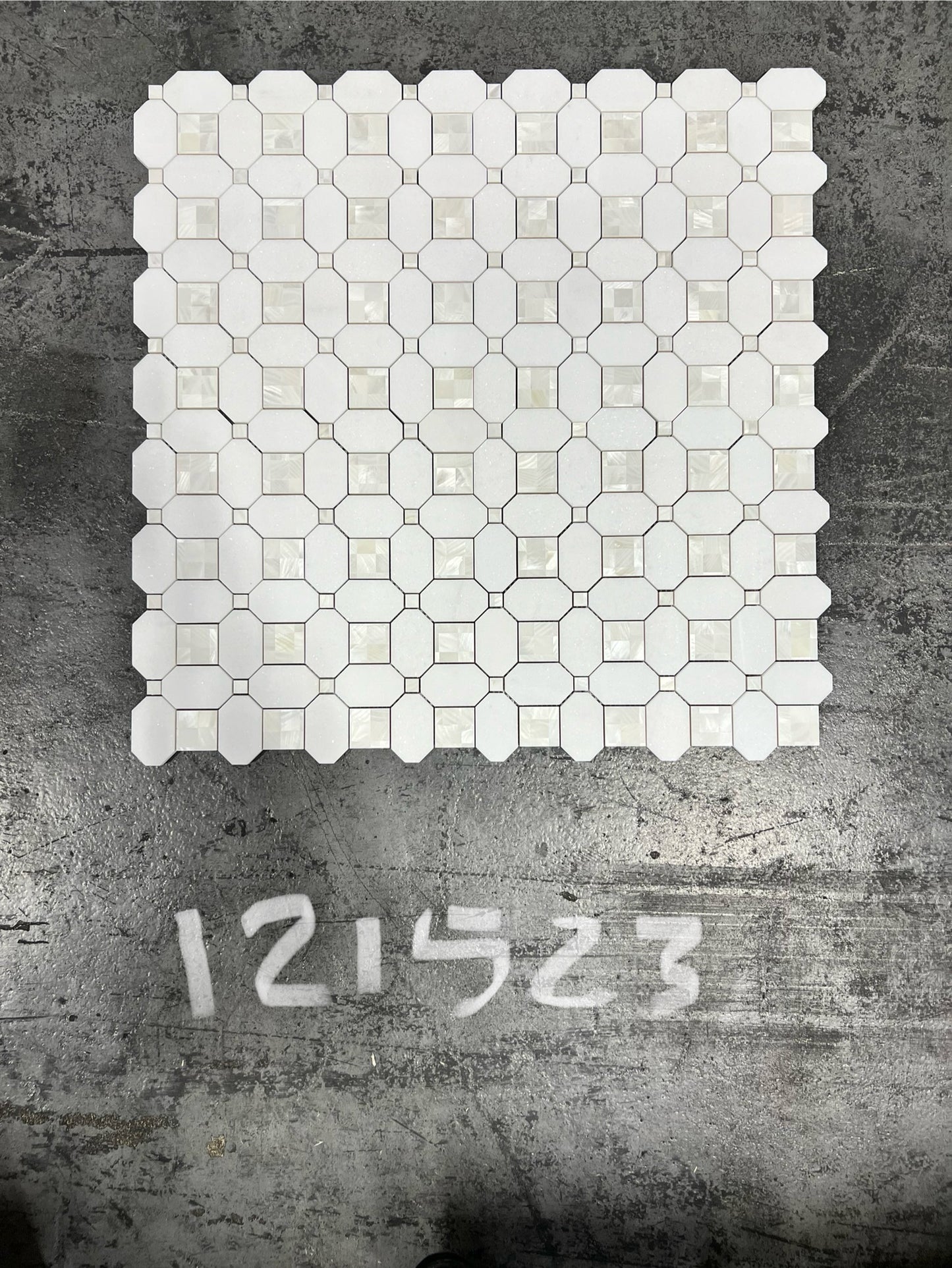 Thassos & Mother of Pearl Quadrato