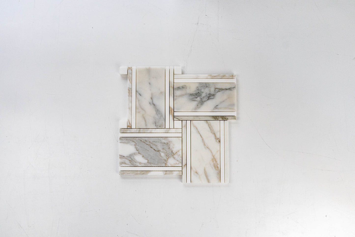 Venti Bacon - Calacatta Gold Polished & Thassos Honed