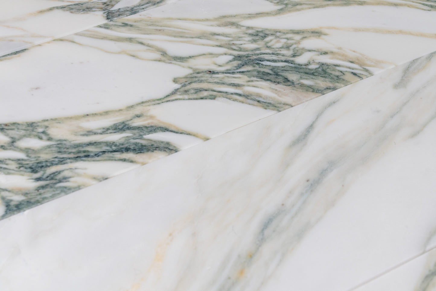 4" x 18" Calacatta Monet