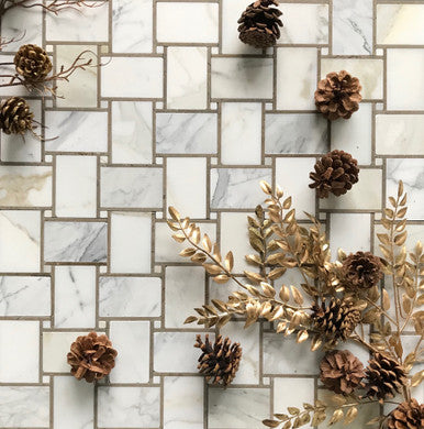 Grand Basketweave - Calacatta with Lagos Azul Border