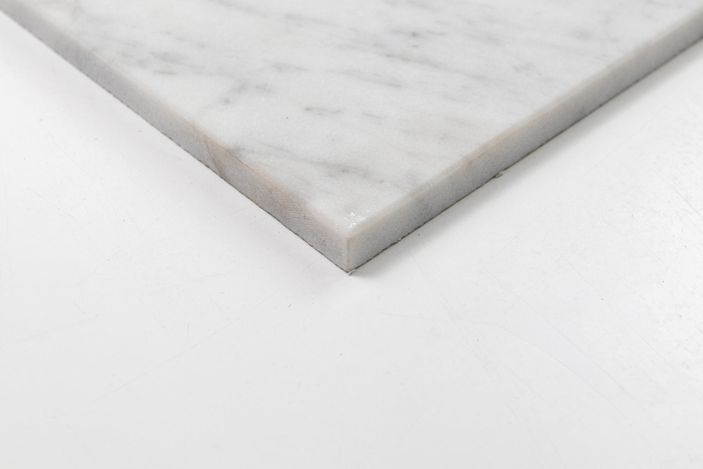 Carrara Field 18" x 18"