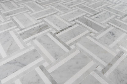 Grand Bacon - Carrara with Thassos Strip